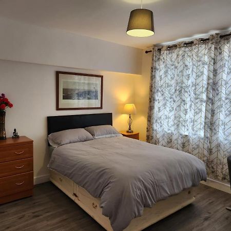 White House Ensuite Double Bedroom Warrington  Exterior photo