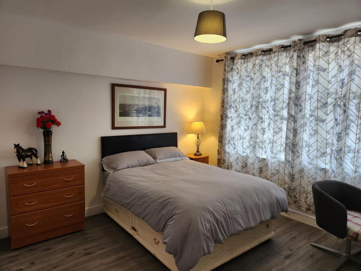 White House Ensuite Double Bedroom Warrington  Exterior photo
