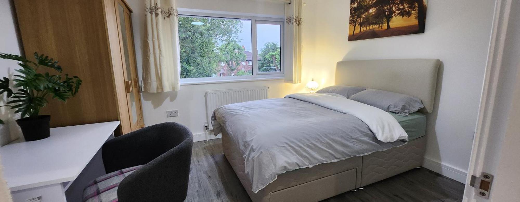White House Ensuite Double Bedroom Warrington  Exterior photo